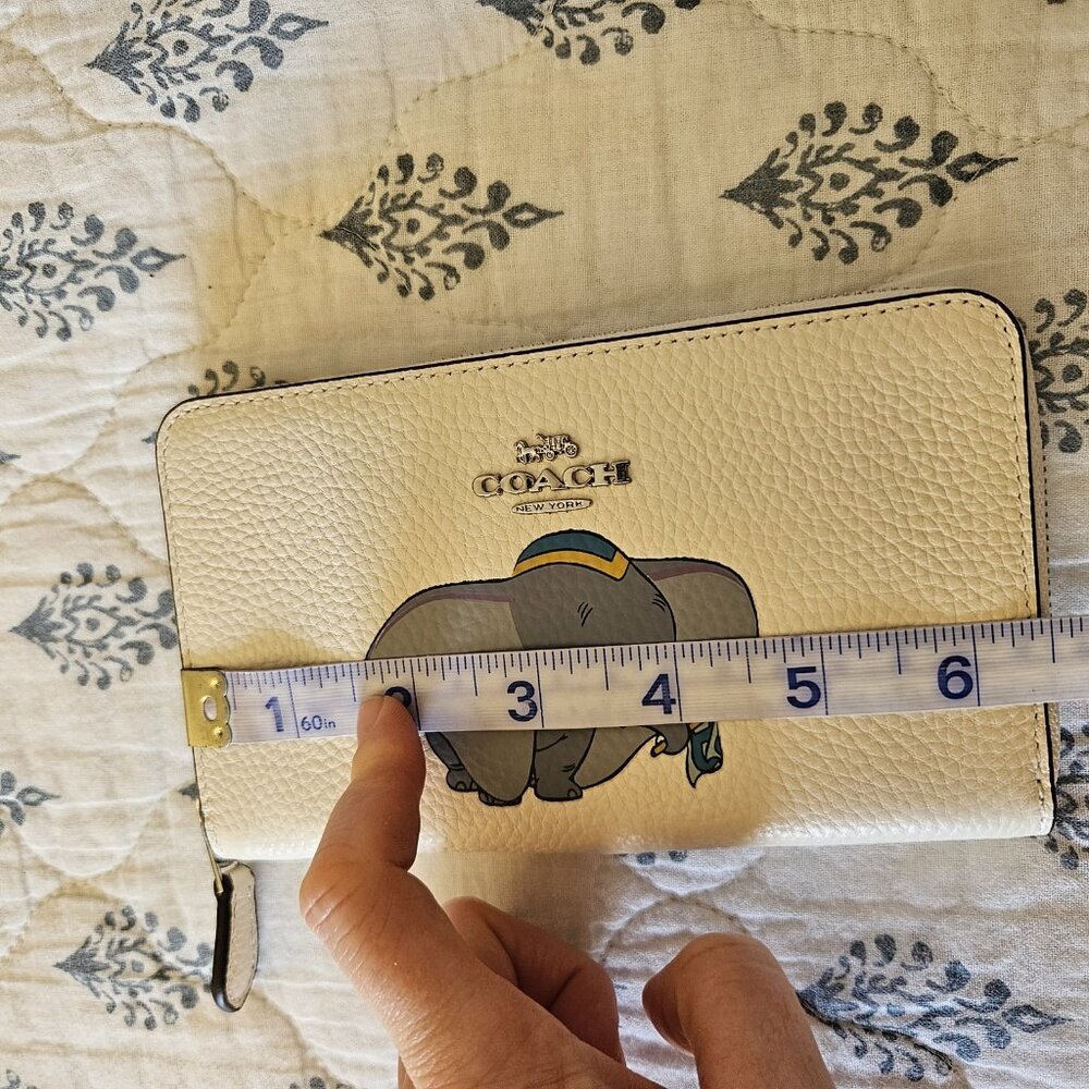 Disney Coach Dumbo Zip Wallet Ivory X Leather Accordion Long Wallet Logo Print - Picture 11 of 16